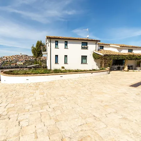 Alojamento de Acomodação e Pequeno-almoço Villaggio Cristina 4*