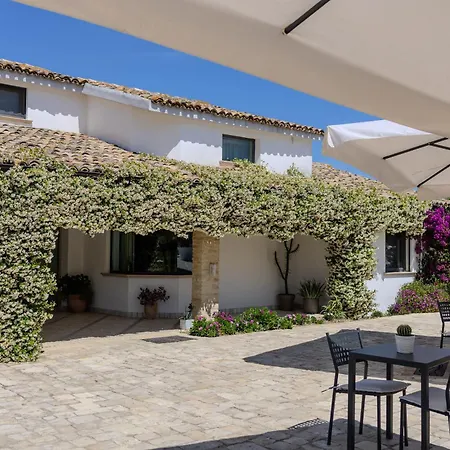 Villaggio Cristina Alojamento de Acomodação e Pequeno-almoço Monteodorisio