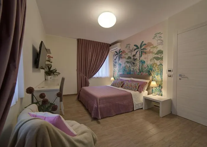 לינה וארוחת בוקר Villaggio Cristina 4*