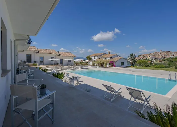 Villaggio Cristina לינה וארוחת בוקר