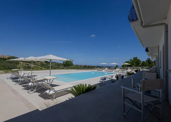 Villaggio Cristina 4*